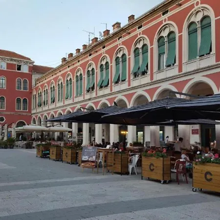 Apartment Good Life - City Center Split